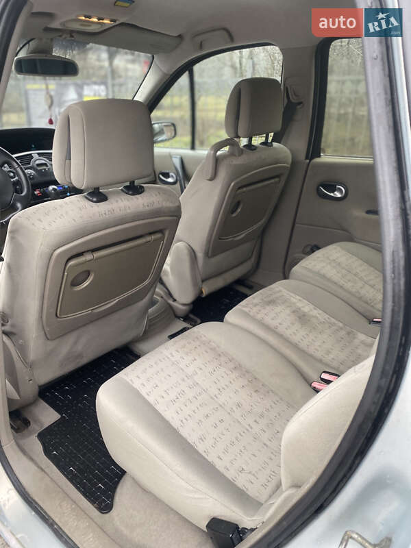 Минивэн Renault Scenic 2003 в Добромиле