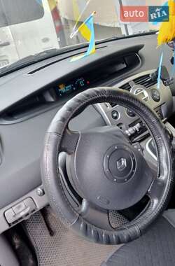 Минивэн Renault Scenic 2004 в 