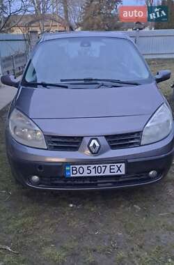 Минивэн Renault Scenic 2004 в 