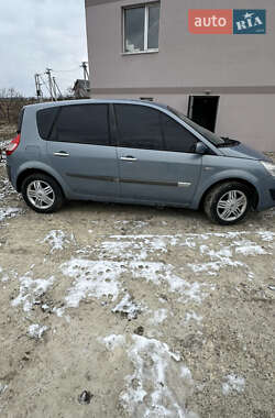 Минивэн Renault Scenic 2004 в 