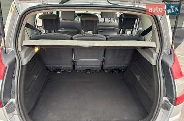 Минивэн Renault Scenic 2009 в 