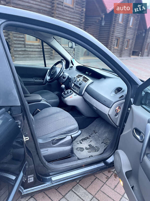 Минивэн Renault Scenic 2006 в Виннице