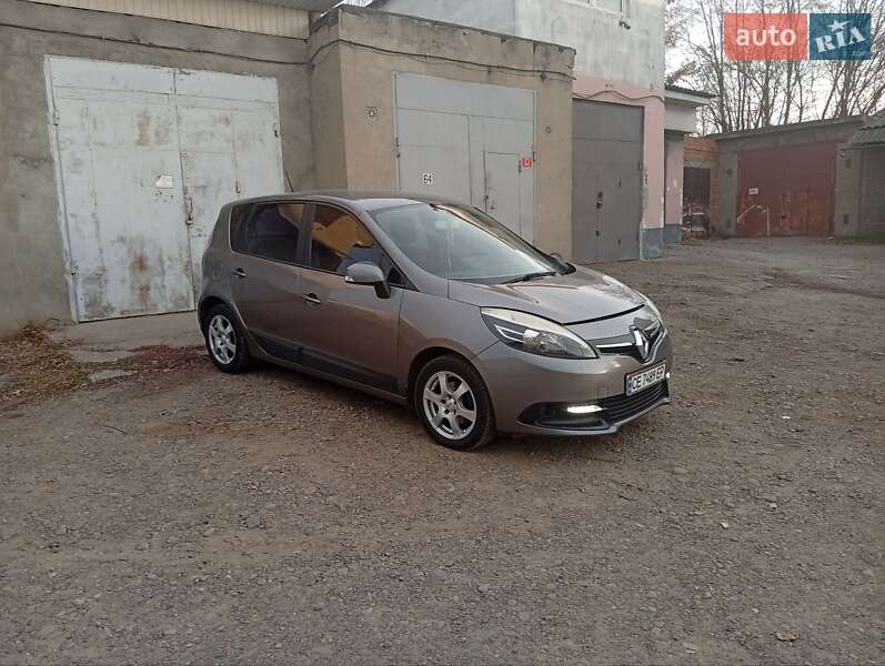 Мінівен Renault Scenic 2013 в Чернівцях