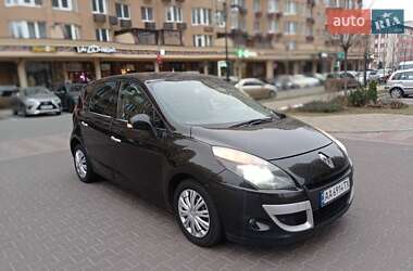 Мінівен Renault Scenic 2010 в Києві