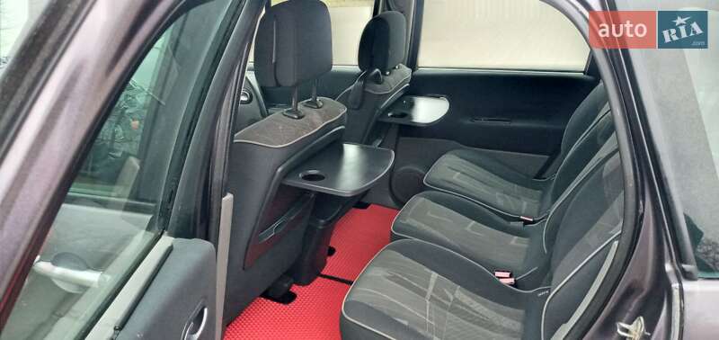 Минивэн Renault Scenic 2004 в Черновцах