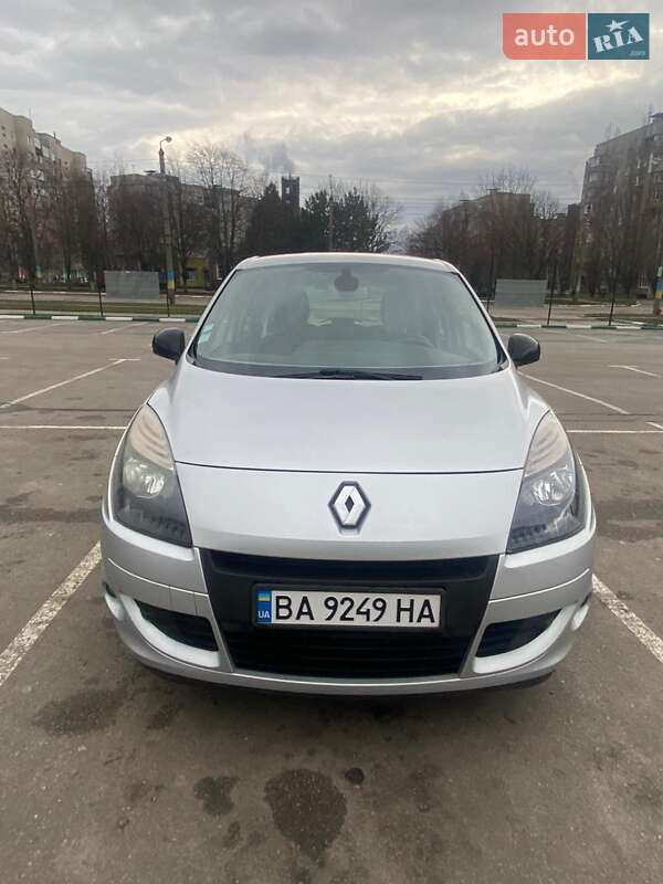 Минивэн Renault Scenic 2011 в Кривом Роге