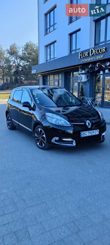 Мінівен Renault Scenic 2015 в 