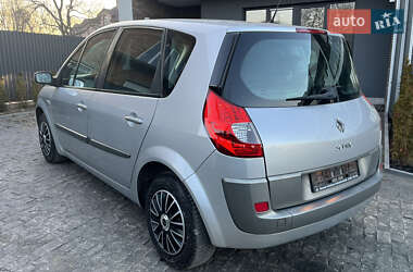 Минивэн Renault Scenic 2009 в 