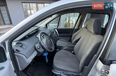 Минивэн Renault Scenic 2009 в 