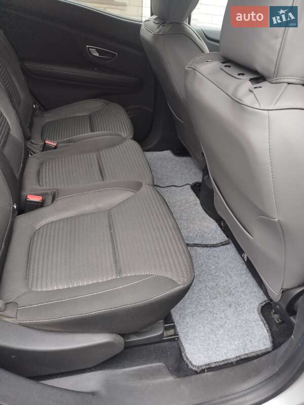 Минивэн Renault Scenic 2017 в Гайвороне