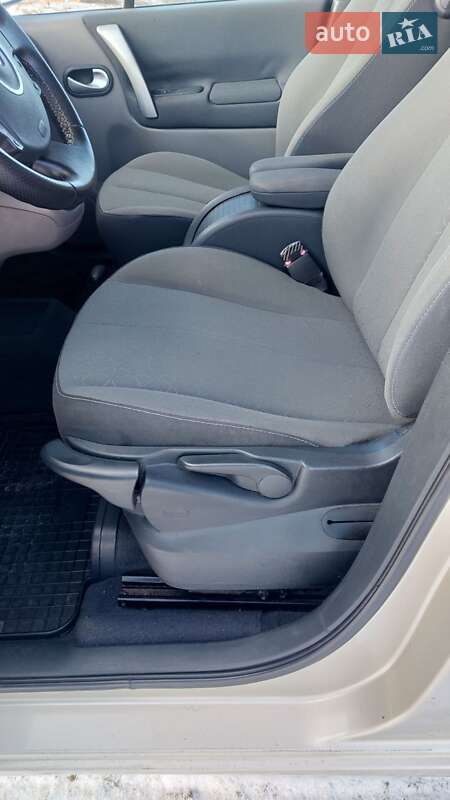 Мінівен Renault Scenic 2008 в Карлівці