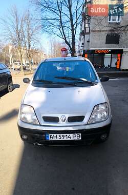 Минивэн Renault Scenic 2000 в Александровке