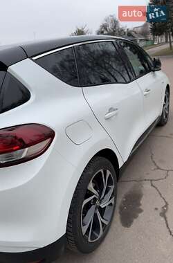 Минивэн Renault Scenic 2017 в 