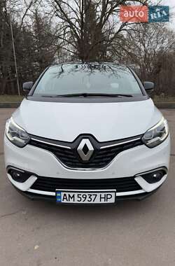 Минивэн Renault Scenic 2017 в 