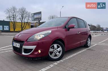 Минивэн Renault Scenic 2010 в 
