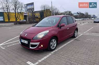 Минивэн Renault Scenic 2010 в 
