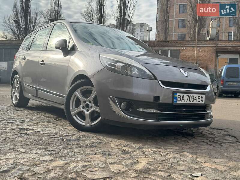 Минивэн Renault Scenic 2012 в Киеве