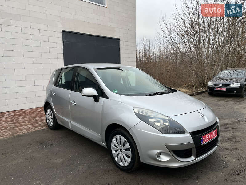 Минивэн Renault Scenic 2011 в Хороле