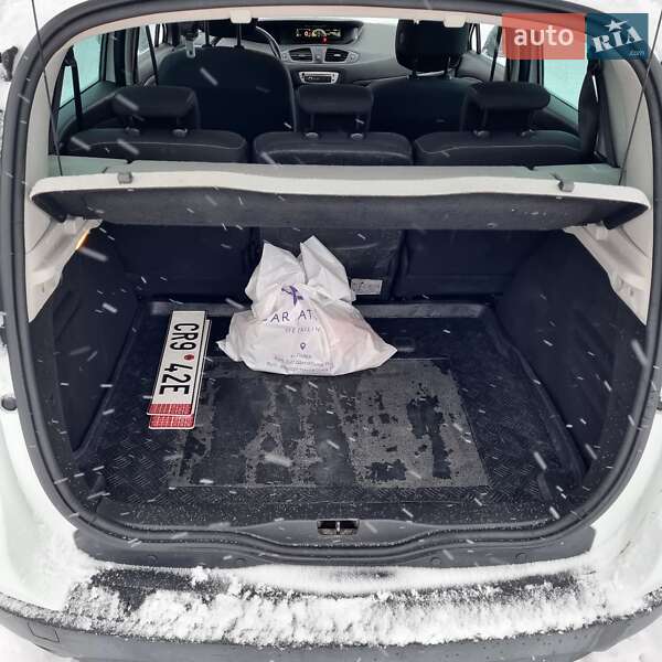 Минивэн Renault Scenic 2015 в Львове
