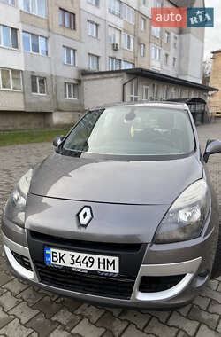 Мінівен Renault Scenic 2011 в Дубні