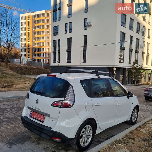 Минивэн Renault Scenic 2015 в Львове