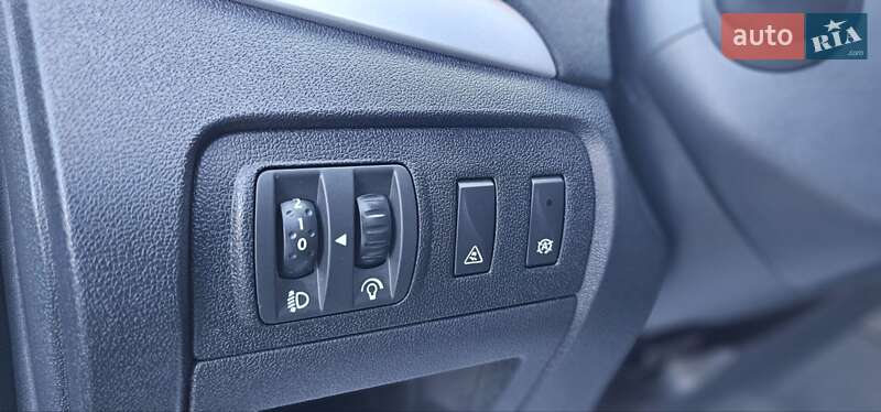 Минивэн Renault Scenic 2011 в Нововолынске