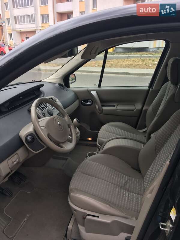 Минивэн Renault Scenic 2005 в Луцке