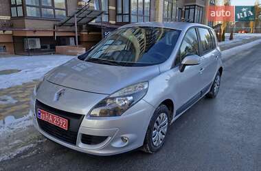 Мінівен Renault Scenic 2010 в Чернігові