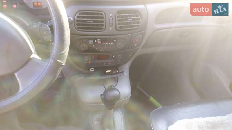 Минивэн Renault Scenic 2002 в Золотоноше