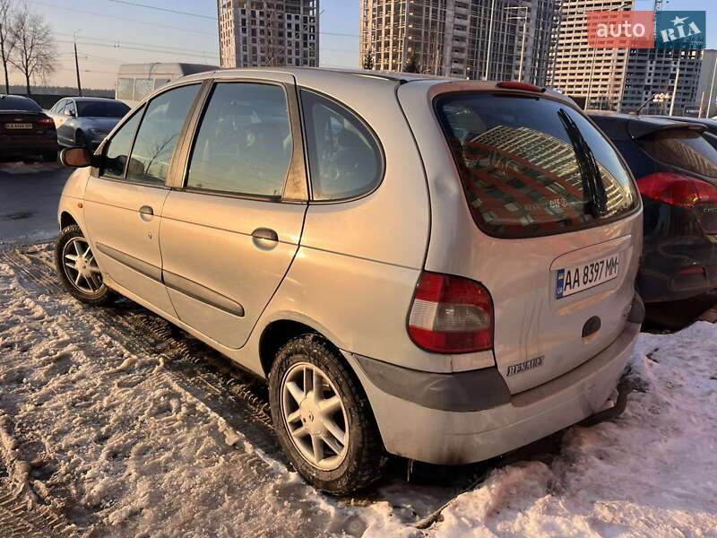Минивэн Renault Scenic 2001 в Киеве