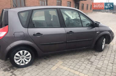 Минивэн Renault Scenic 2004 в 