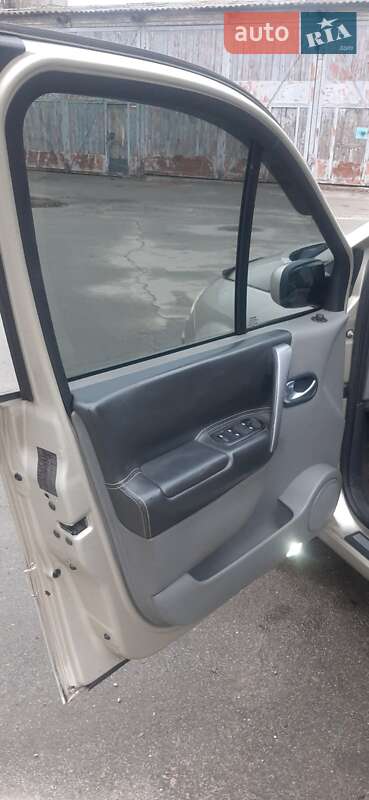 Минивэн Renault Scenic 2007 в Киеве