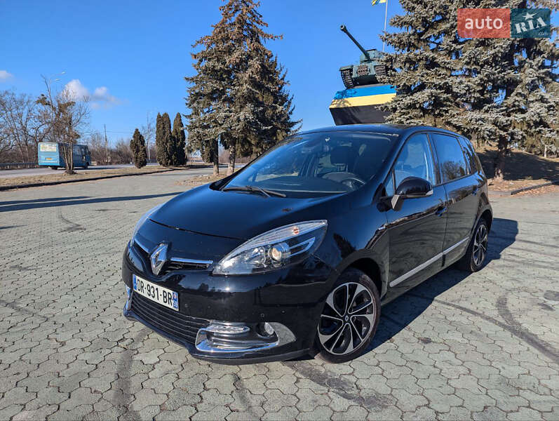 Мінівен Renault Scenic 2015 в 