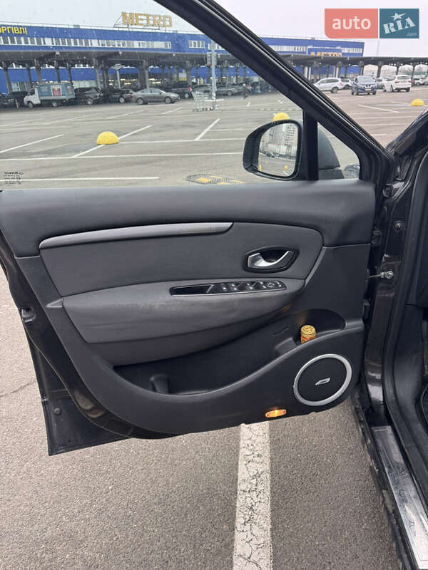 Минивэн Renault Scenic 2010 в Киеве фото 16 Минивэн Renault Scenic 2010 в Киеве