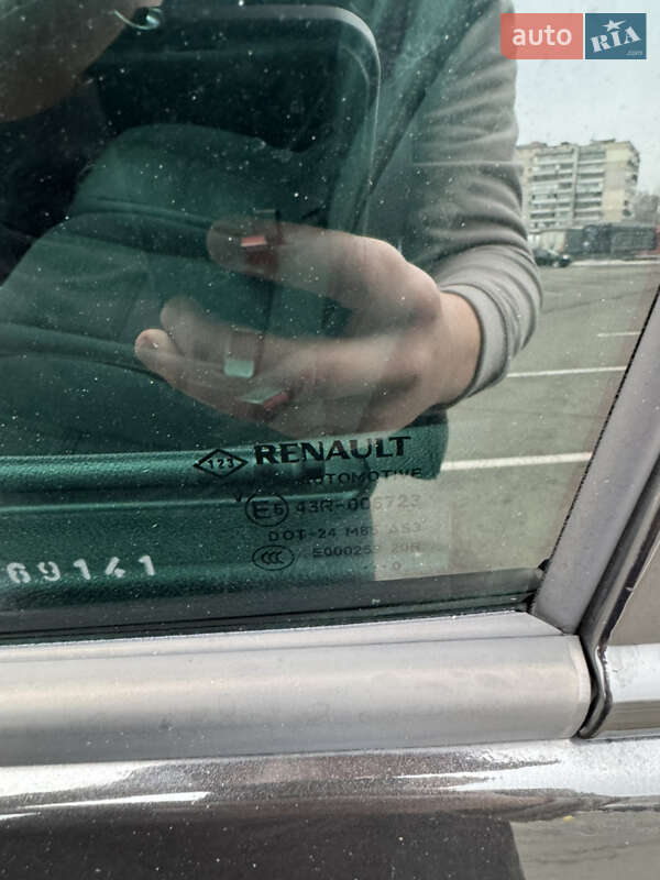 Минивэн Renault Scenic 2010 в Киеве фото 27 Минивэн Renault Scenic 2010 в Киеве