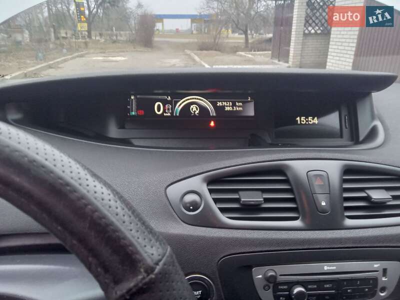 Минивэн Renault Scenic 2014 в Ракитном