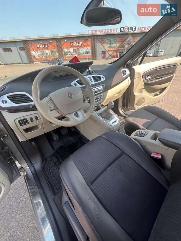 Минивэн Renault Scenic 2009 в Вишневом