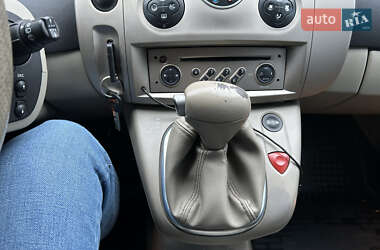 Минивэн Renault Scenic 2006 в 