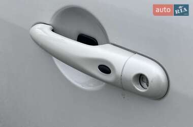 Минивэн Renault Scenic 2013 в 