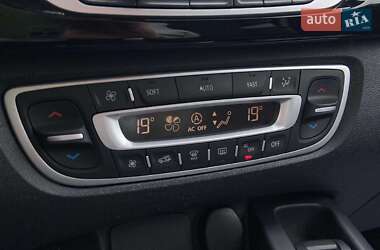 Минивэн Renault Scenic 2013 в 