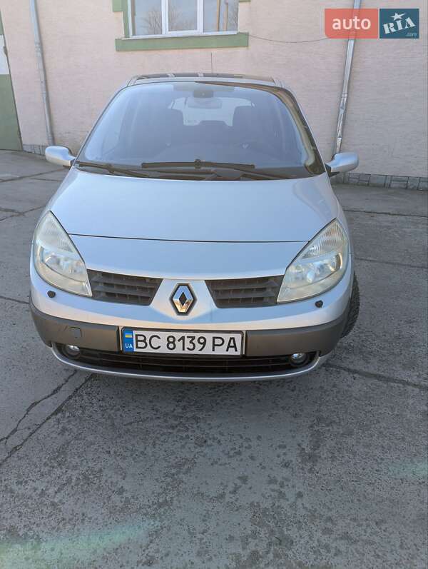 Мінівен Renault Scenic 2005 в Стрию
