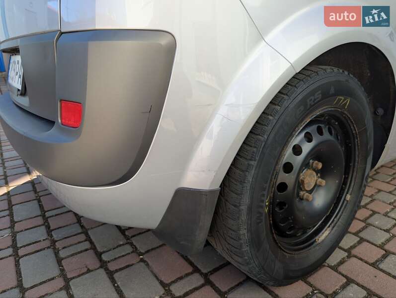 Мінівен Renault Scenic 2005 в Стрию