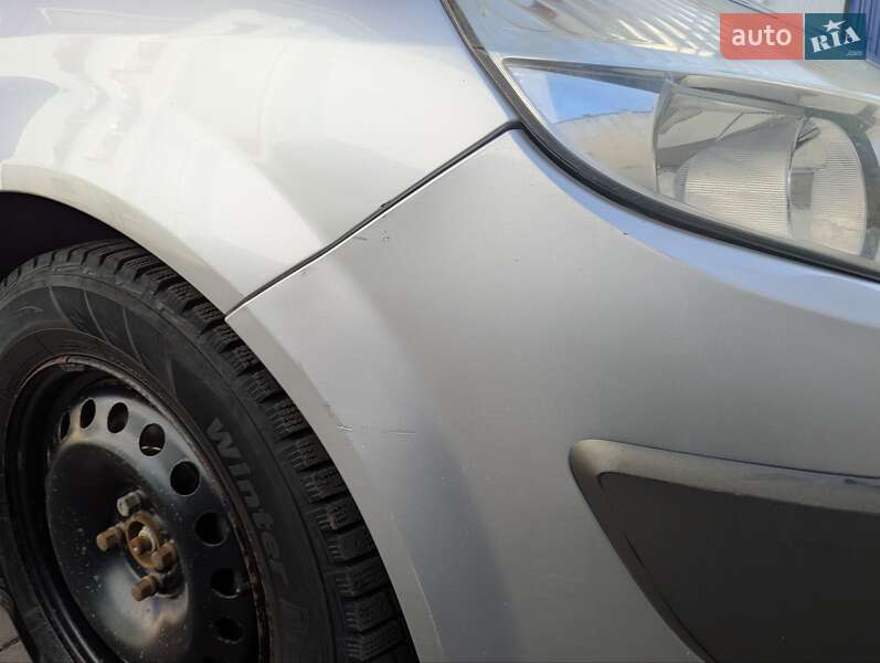 Мінівен Renault Scenic 2005 в Стрию