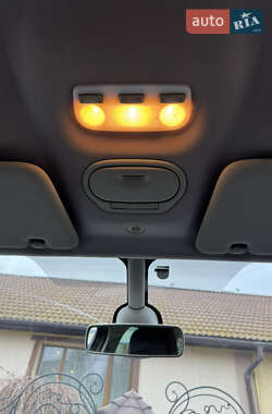 Мінівен Renault Scenic 2015 в 