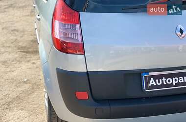Минивэн Renault Scenic 2003 в 
