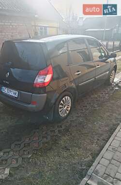 Минивэн Renault Scenic 2004 в 
