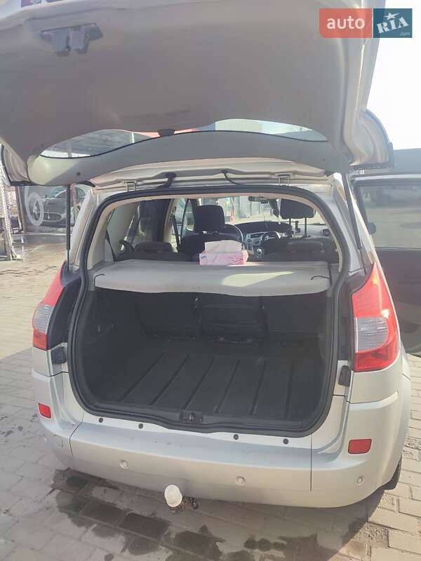Минивэн Renault Scenic 2007 в Ровно