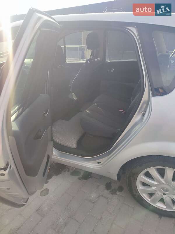 Минивэн Renault Scenic 2007 в Ровно