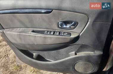 Минивэн Renault Scenic 2012 в 