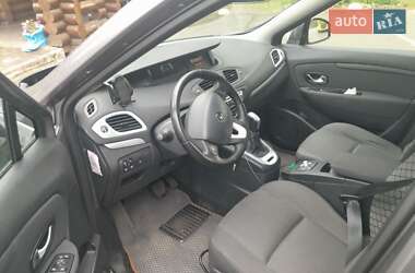 Минивэн Renault Scenic 2010 в 